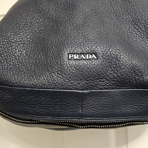 Authenticated Prada Expandable Zip Around Hobo Cervo Leather Navy Blue - Picture 15 of 16